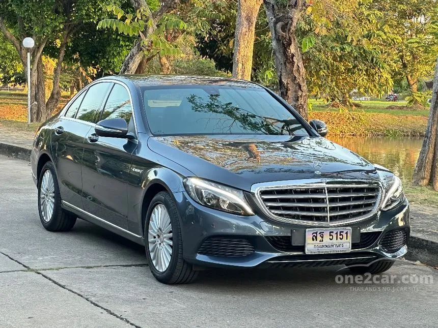 2016 Mercedes-Benz C180 Sedan