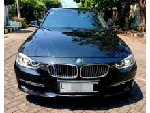 2013 BMW 320i 2.0 Luxury Sedan