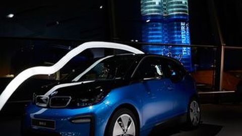 BMW ประกาศยอดขายรถพลังไฟฟ้าปีนี้ทะลุหลัก 100,000 คัน