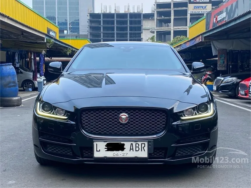 2016 Jaguar XE Prestige Sedan