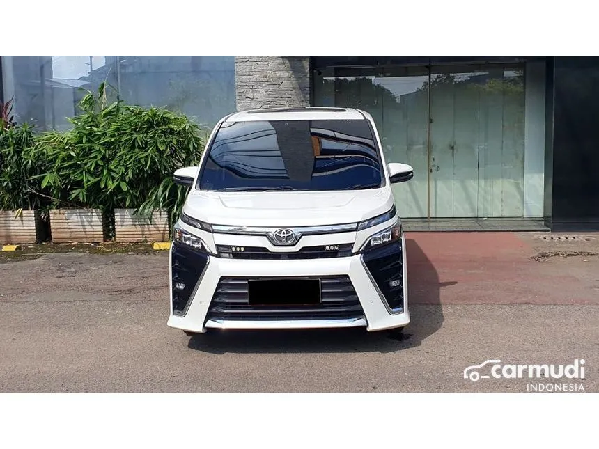 2018 Toyota Voxy MPV