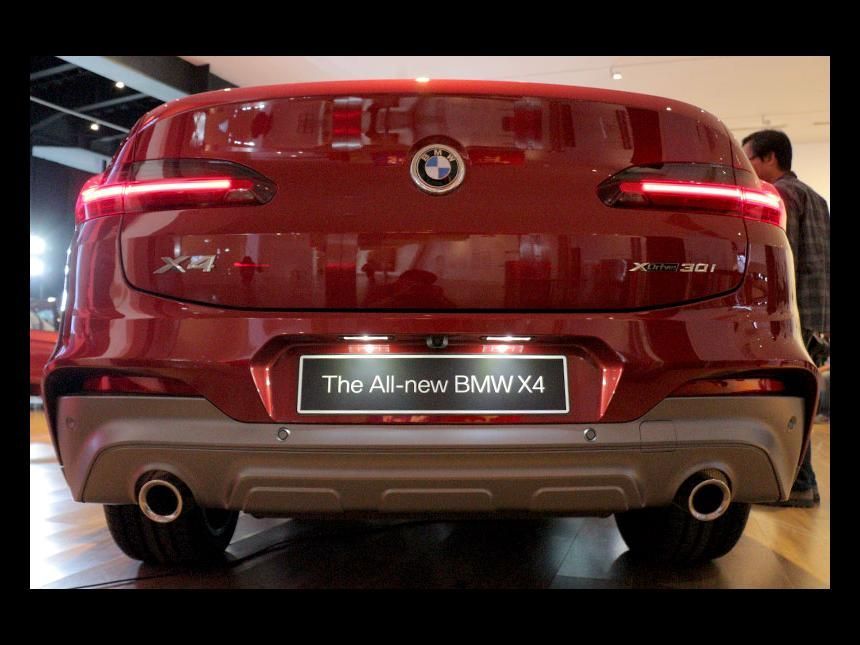 Sisi Dinamis dan Maskulin All-new BMW X4 11
