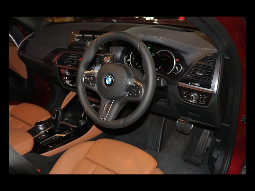 Sisi Dinamis dan Maskulin All-new BMW X4 34