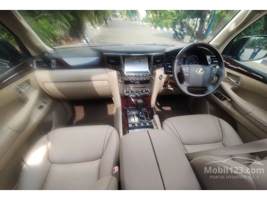 2011 Lexus LX 570 SUV