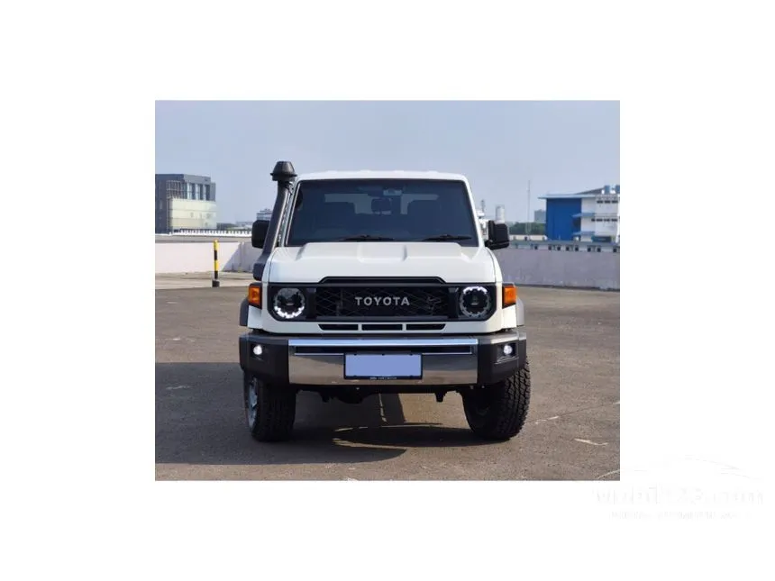 2026 Toyota Land Cruiser 70 GXL SUV