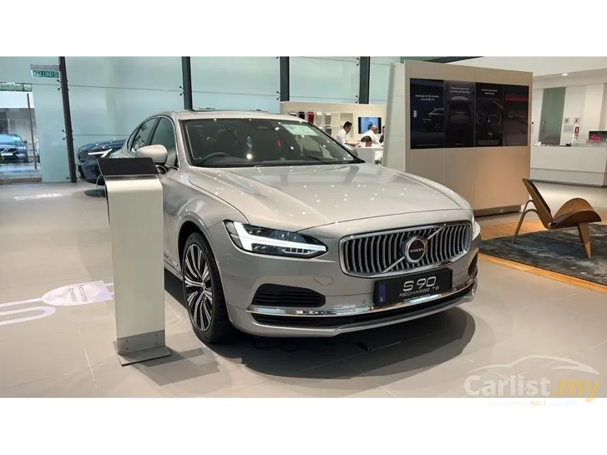 2024 Volvo S90 Recharge T8 PHEV Sedan