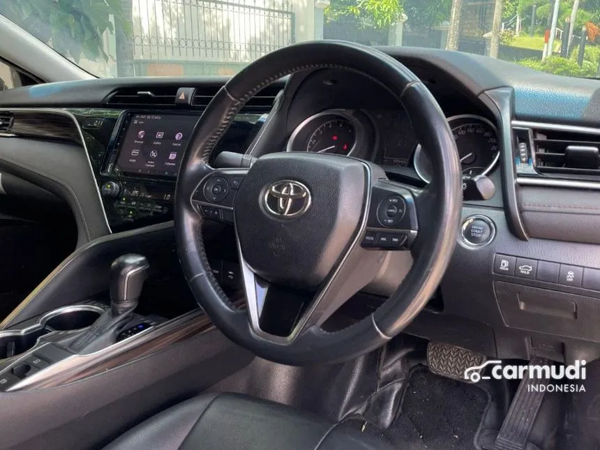 2020 Toyota Camry V Sedan