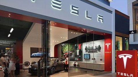 Penjualan Mobil Listrik Tesla Makin Moncer