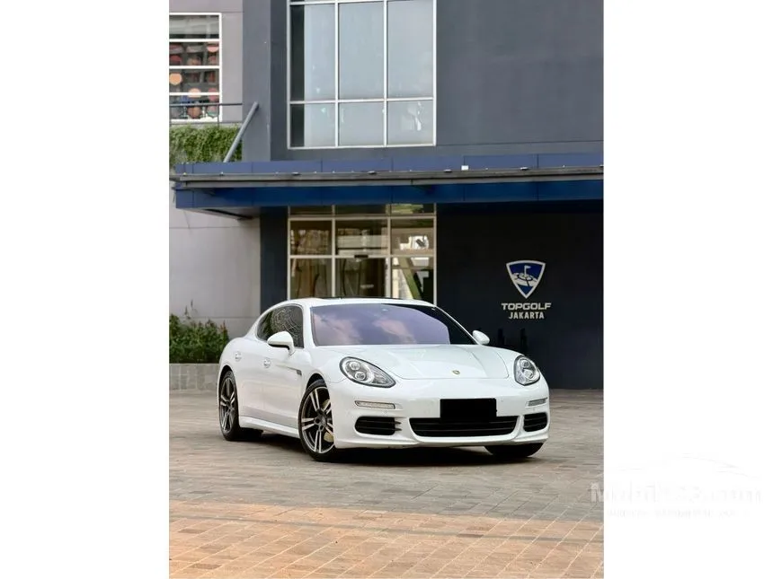 2014 Porsche Panamera S Hatchback