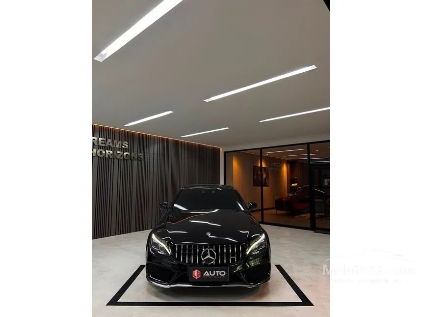 2018 Mercedes-Benz C300 AMG Line CKD Sedan