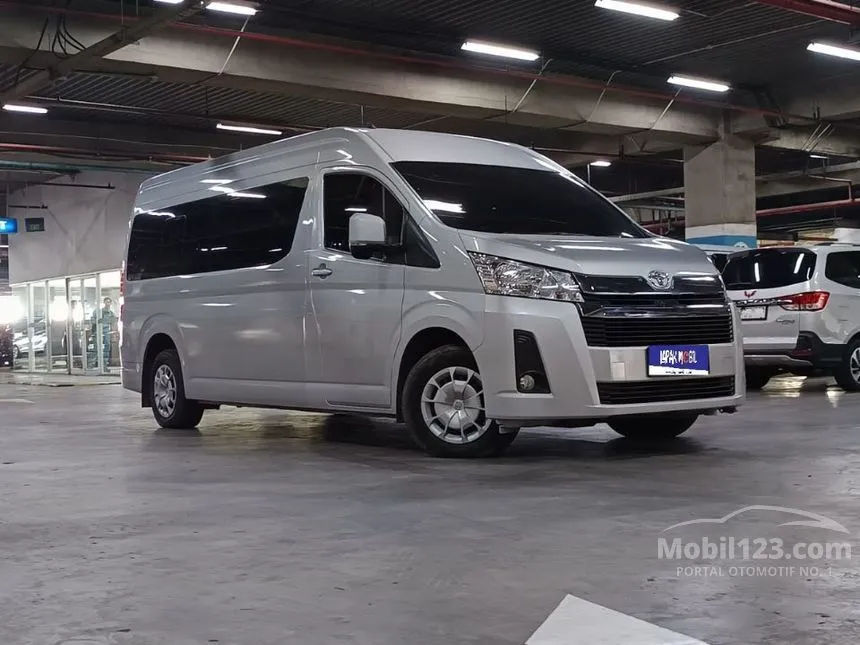 2023 Toyota Hiace Premio Van
