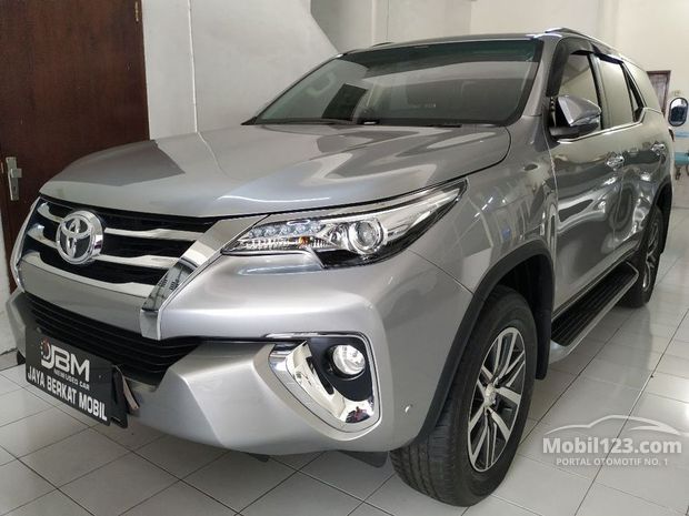 Toyota Fortuner Mobil bekas dijual di Indonesia - Dari 3 