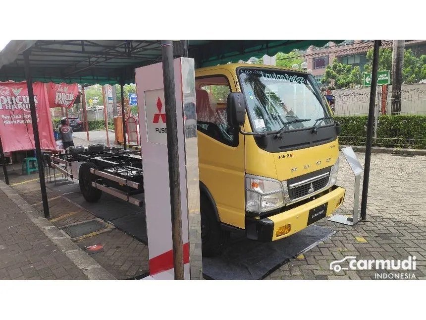 2023 Mitsubishi Canter FE 71 L Trucks