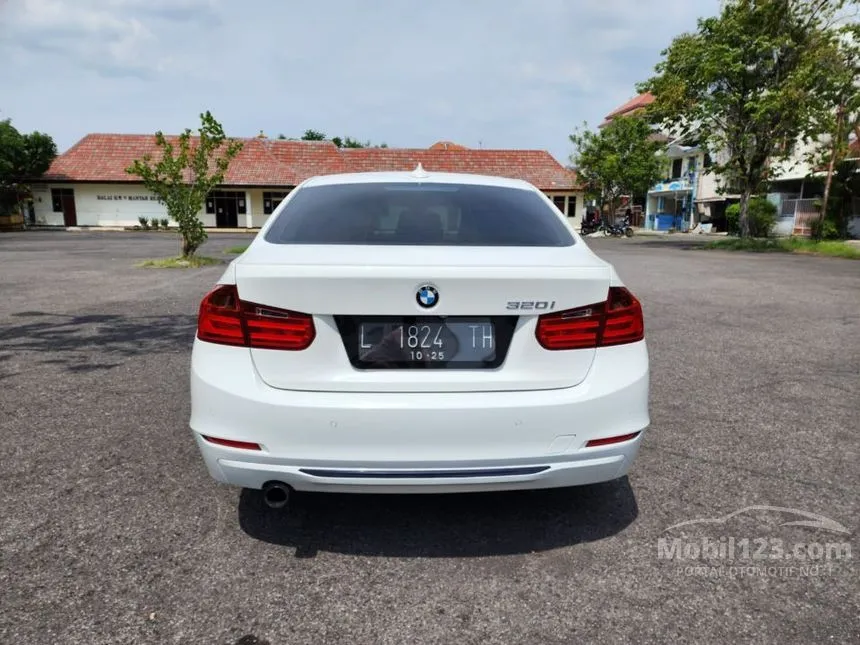 2013 BMW 320i Sport Sedan