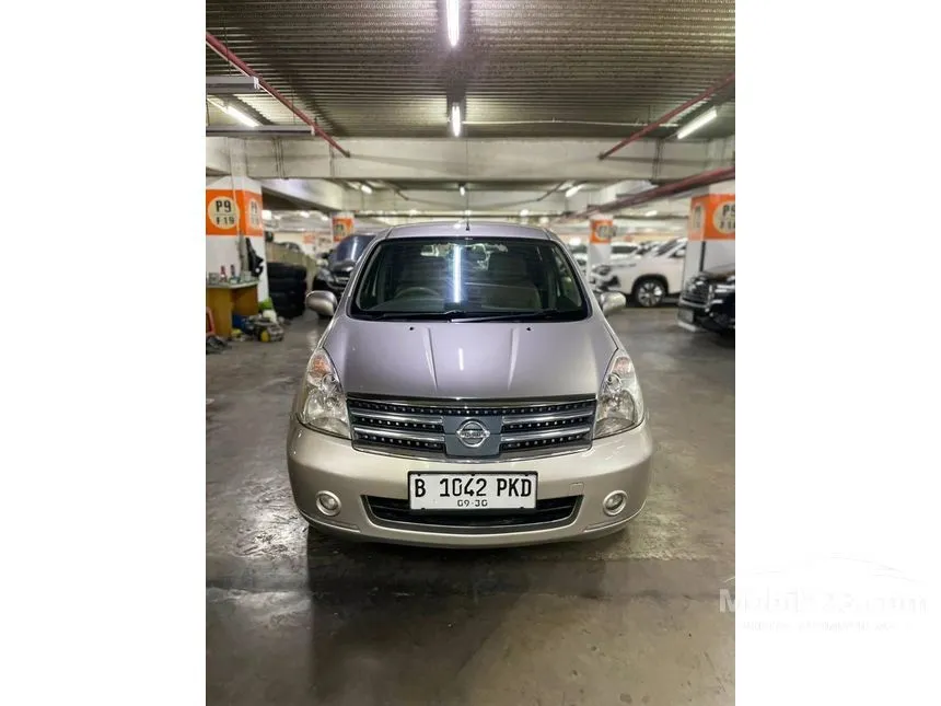 2010 Nissan Grand Livina XV MPV