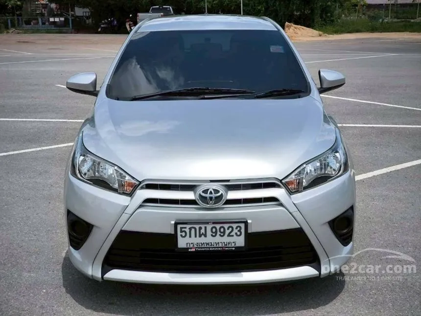 2016 Toyota YARIS E Hatchback