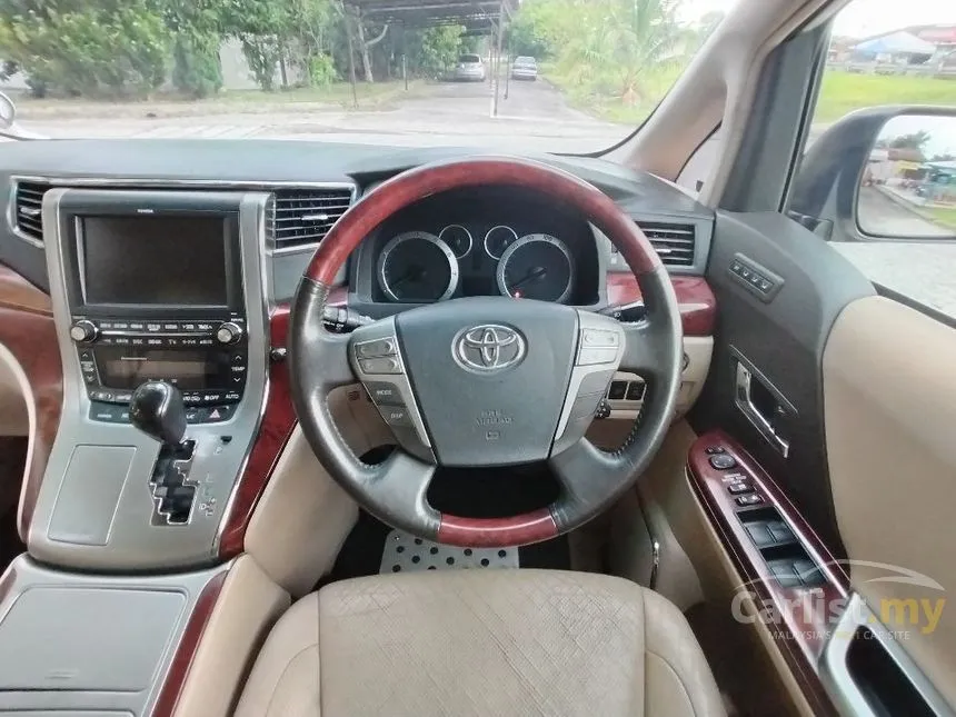 2011 Toyota Vellfire V L Edition MPV