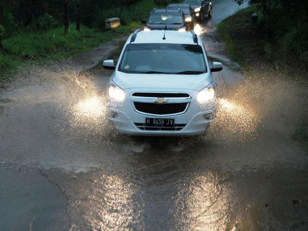 Musim Hujan, Awas Komponen Kelistrikan Mobil Lebih Rentan Kena Masalah