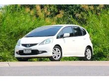 2010 Honda JAZZ 1.5 (ปี 08-14) SV Hatchback