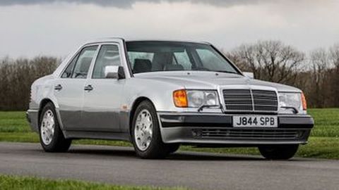 Mr Bean Kembali Lelang Koleksi Mercedes-Benz Langka Miliknya