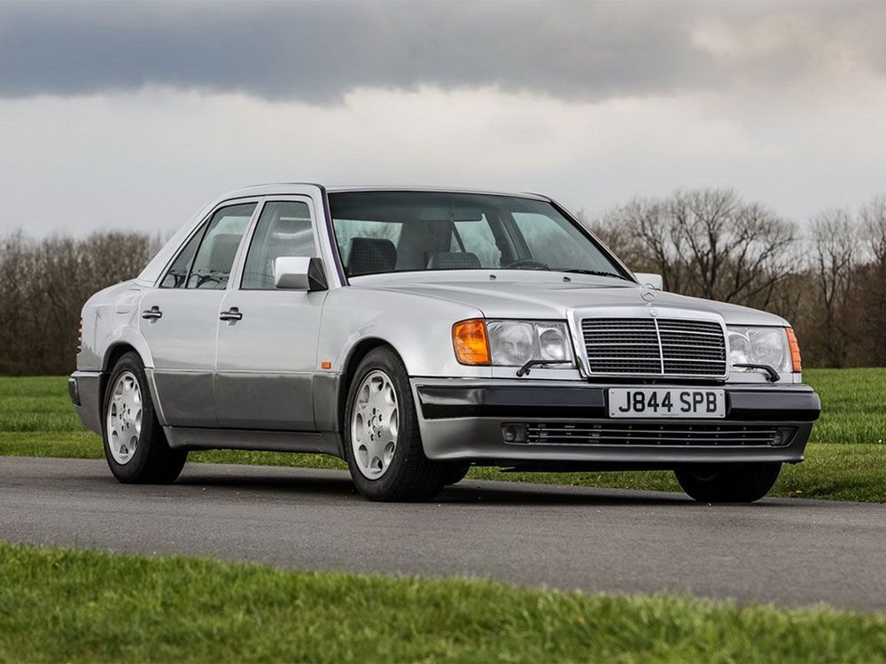 Mr Bean Kembali Lelang Koleksi Mercedes-Benz Langka Miliknya