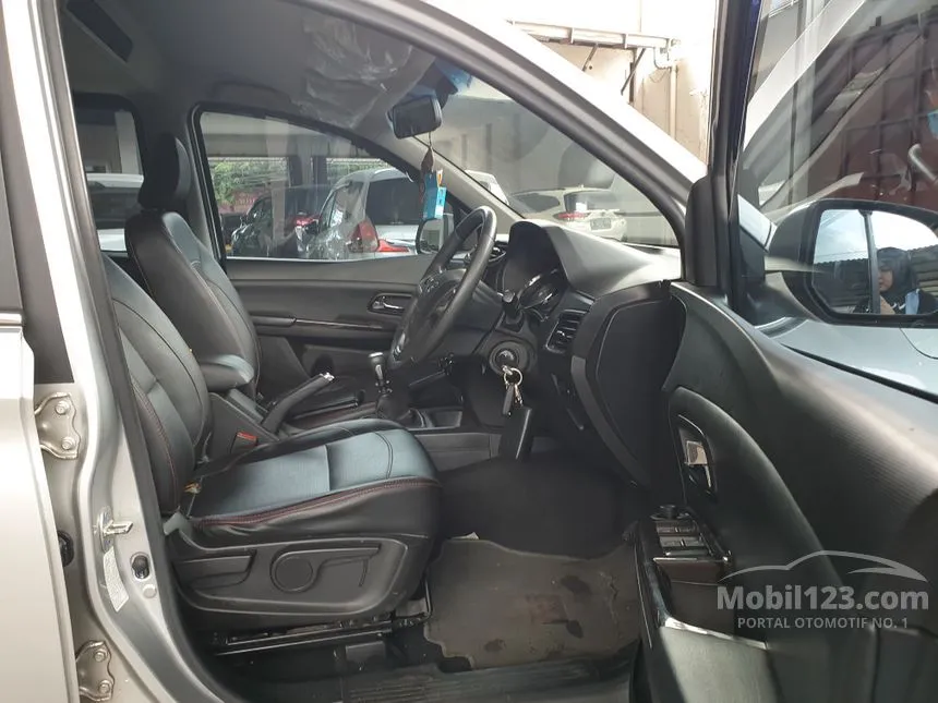 2019 Wuling Confero S C Lux Wagon