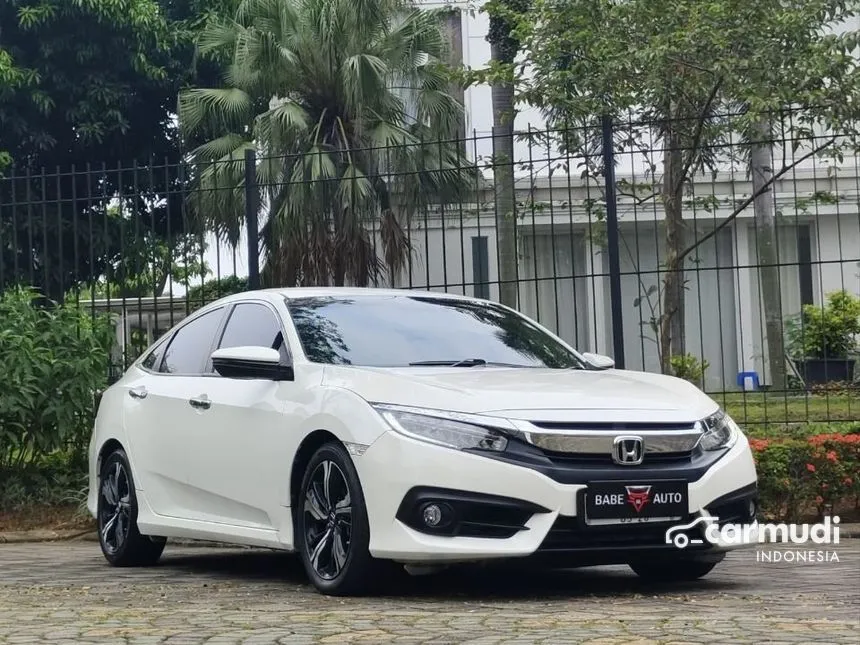 2018 Honda Civic ES Sedan