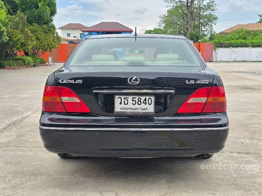 2001 Lexus LS430 Sedan
