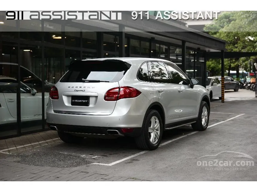 2014 Porsche CAYENNE S Hybrid SUV
