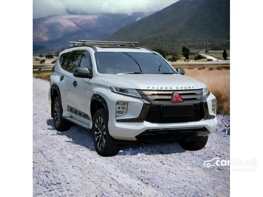 Jual Mobil Mitsubishi Pajero Sport 2022 Dakar 2.4 di Jawa Timur Automatic SUV Putih Rp 550.000.000