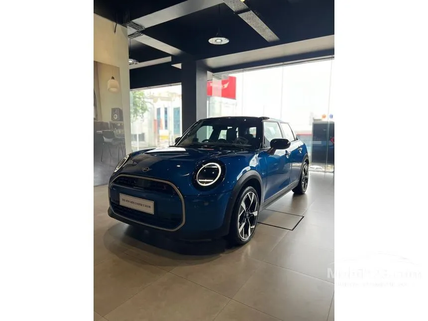 2024 MINI Cooper S 5 Door Hatchback