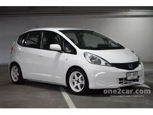 2013 Honda JAZZ 1.5 V Hatchback