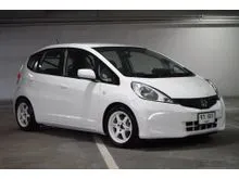 2013 Honda JAZZ 1.5 (ปี 08-14) V Hatchback