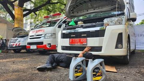 Eni Lubricants Ganti Oli Puluhan Mobil Operasional PMI secara Gratis