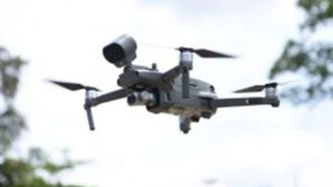 Canggihnya Drone yang Dipakai Polisi untuk Periksa Suhu Pengguna Jalan