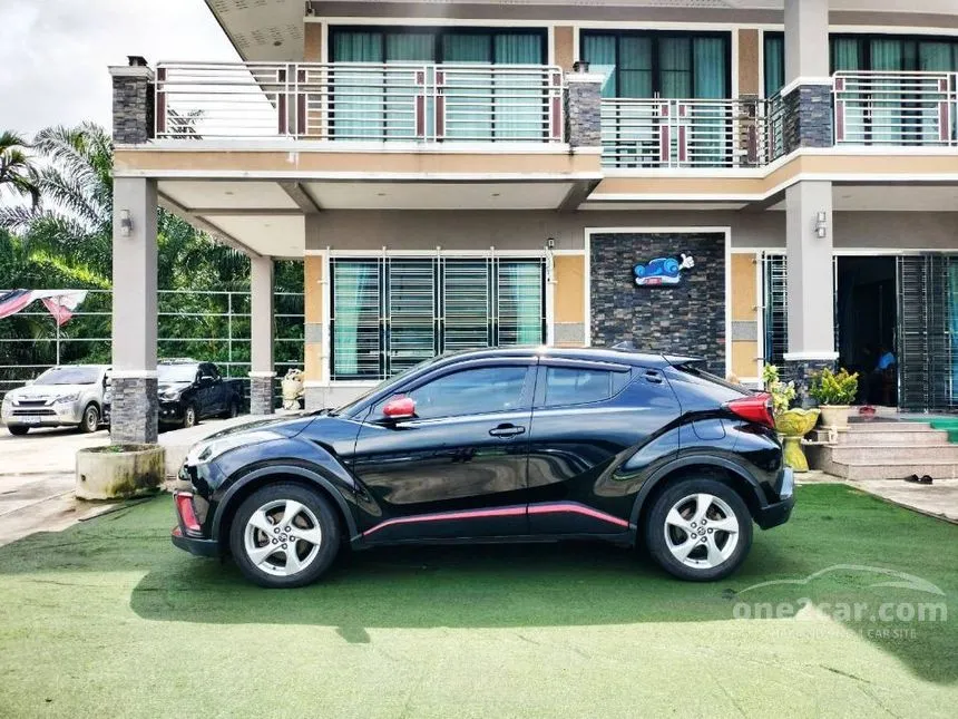 2018 Toyota C-HR Mid SUV