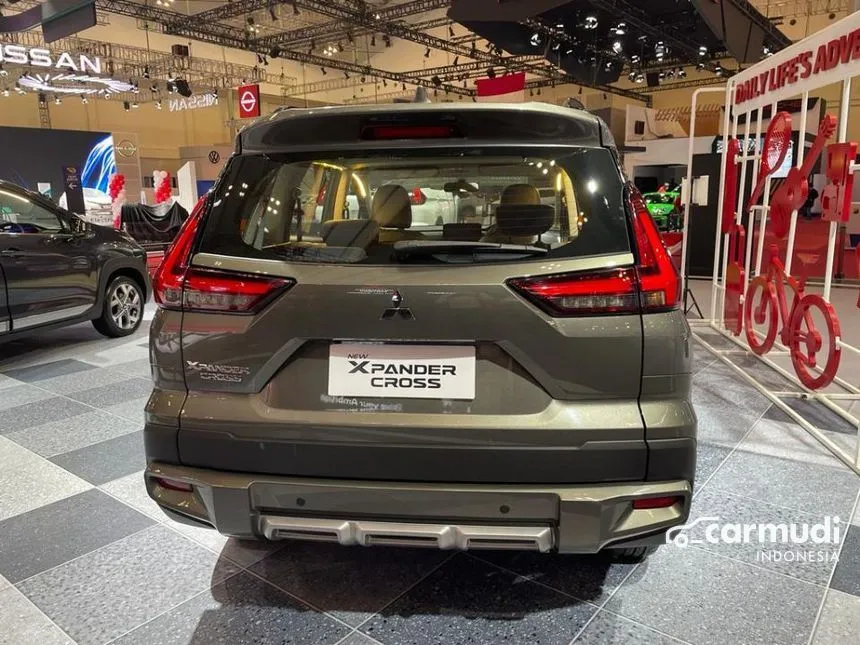 2024 Mitsubishi Xpander CROSS Premium Package Wagon