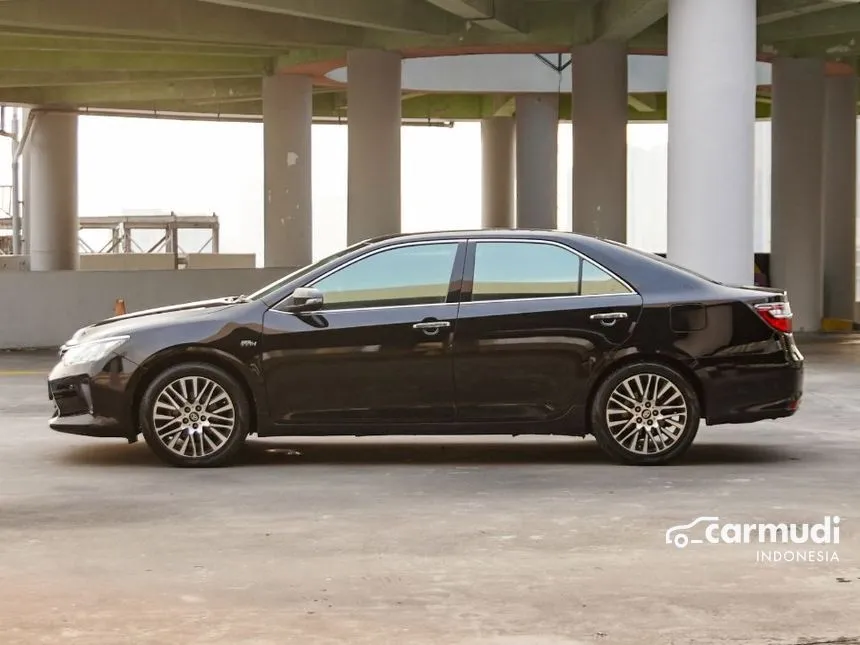 2017 Toyota Camry V Sedan