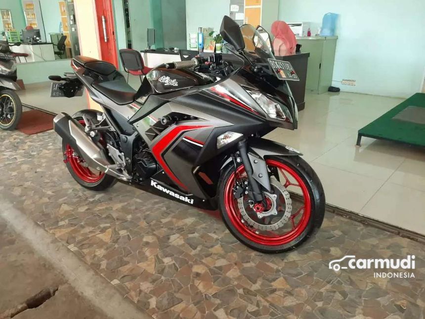 Jual Motor Kawasaki Ninja 2017 0 3 Di Sumatera Selatan Manual Sport Bike Hitam Rp 59 000 000 7518438 Carmudi Co Id