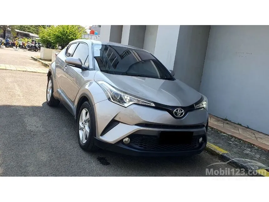 2018 Toyota C-HR (1 Tone) SUV