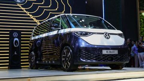 VW ID. Buzz Long Wheelbase Dijual di Indonesia! Harganya Menggoda untuk Mobil Ikonik