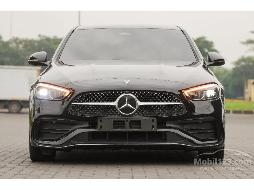 2023 Mercedes-Benz C300 AMG Line Sedan