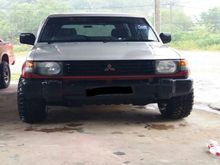 1993 Mitsubishi Pajero 2.6 SUV