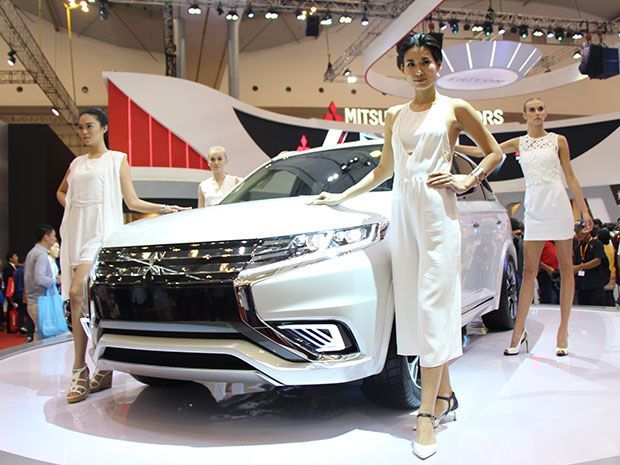 Mitsubishi Outlander PHEV Concept-S Pamer Teknologi Hybrid