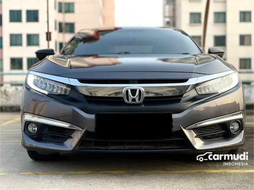 2018 Honda Civic ES Sedan