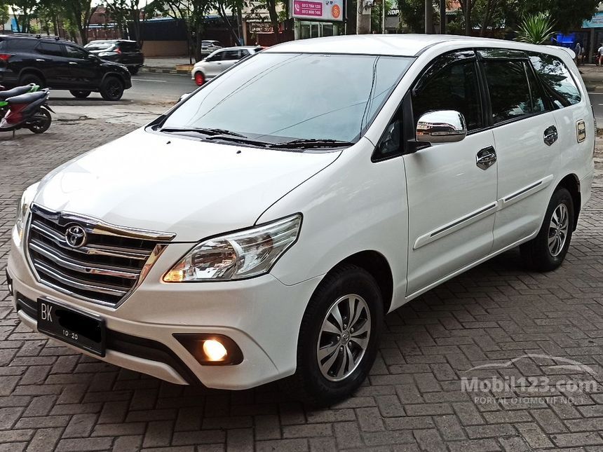 Jual Mobil Toyota Kijang Innova 2015 G 2 5 Di Sumatera Utara Manual Mpv Putih Rp 230 000 000 6817738 Mobil123 Com