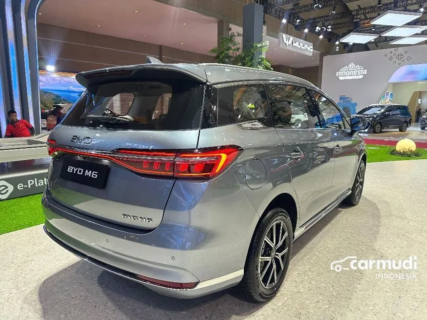 2026 BYD M6 Superior 7-seaters MPV