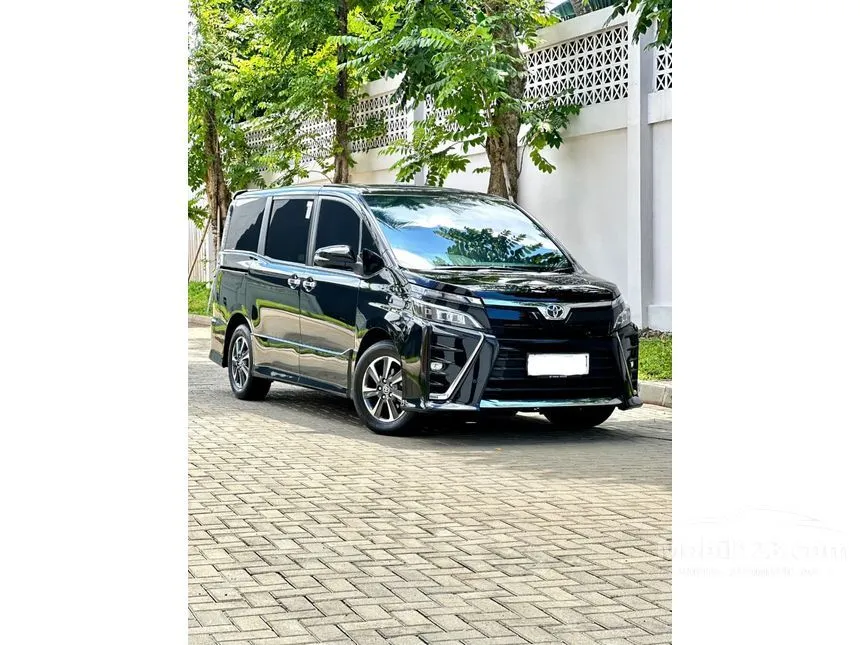 2019 Toyota Voxy MPV