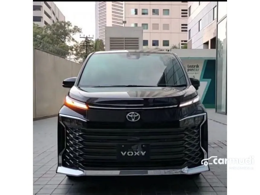 Jual Mobil Toyota Voxy 2024 2.0 di DKI Jakarta Automatic Van Wagon Hitam Rp 597.000.000