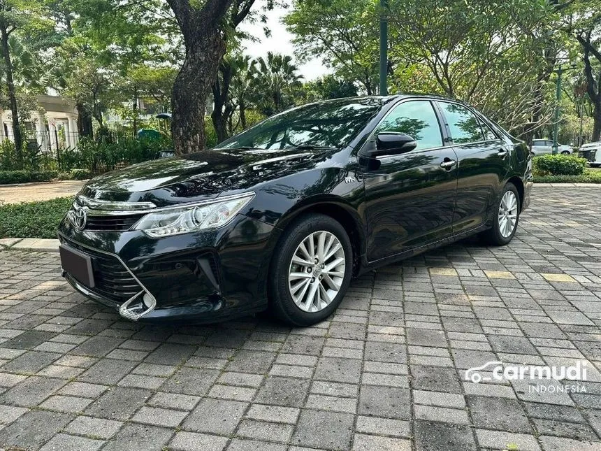 2017 Toyota Camry V Sedan